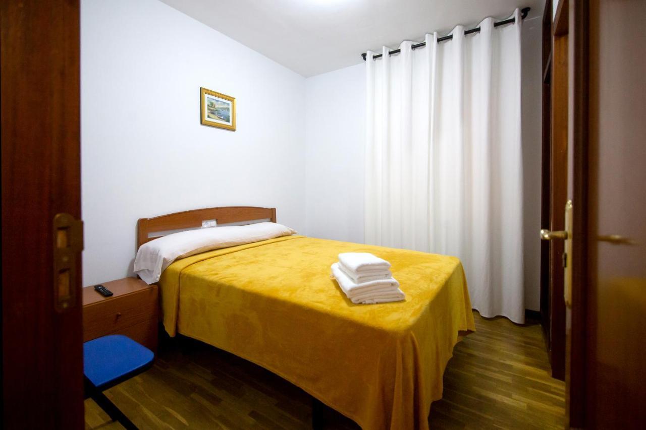 Yani'S Hospedaje Pension 1 Estrella Арріондас Екстер'єр фото
