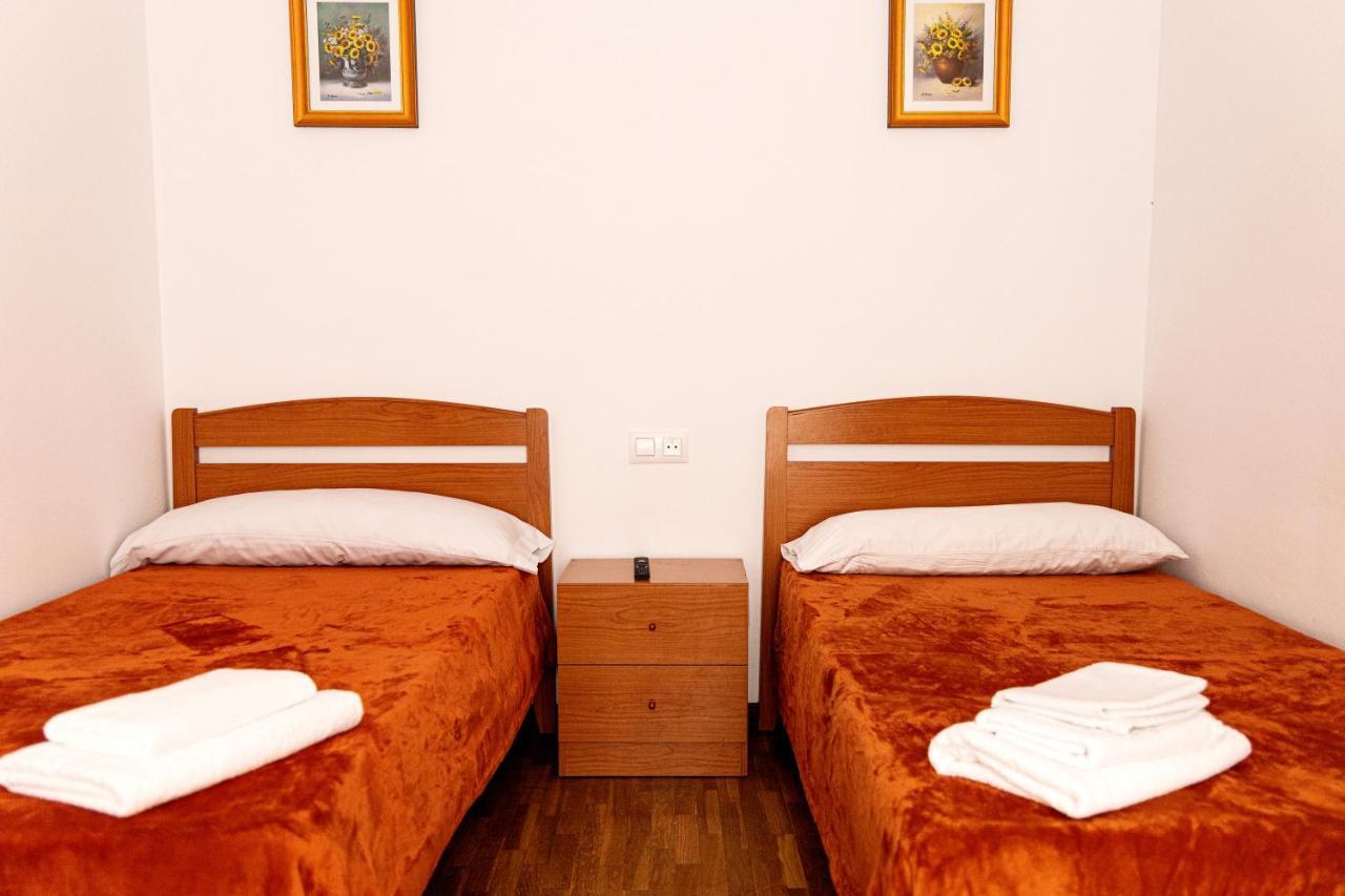 Yani'S Hospedaje Pension 1 Estrella Арріондас Екстер'єр фото